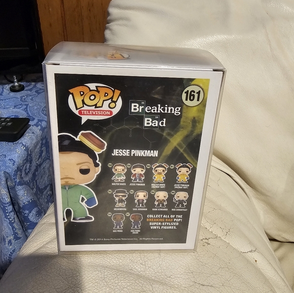 JESSE PINK IN GREEN LABSUIT FUNKO POP!(READ THE DESCRIPTION!) - Picture 4 of 10